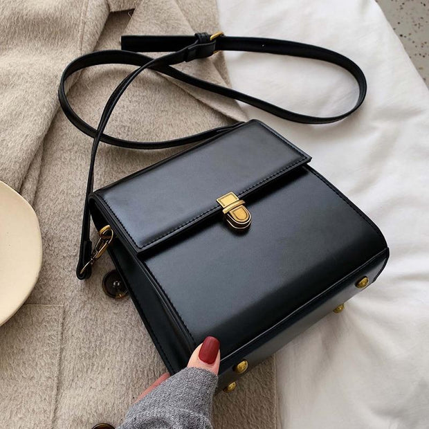 QUINN Crossbody