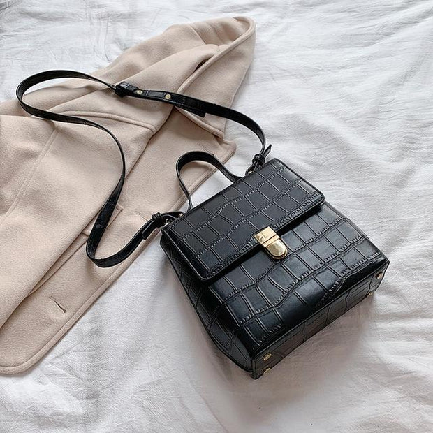 RIVER Crossbody