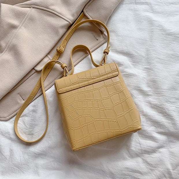 RIVER Crossbody