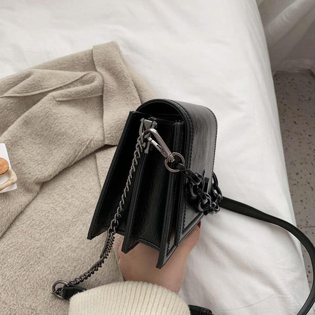 NICOLE Crossbody